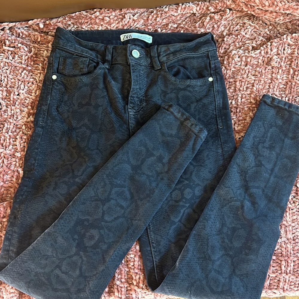 Zara Women’s Skinny Jeans